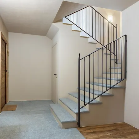 Hostdomus- La Garnotte Apartment *