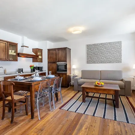 Hostdomus- La Garnotte سيستريير