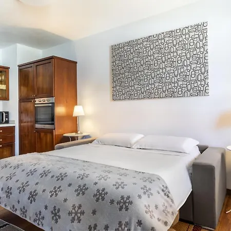 Apartment Hostdomus- La Garnotte